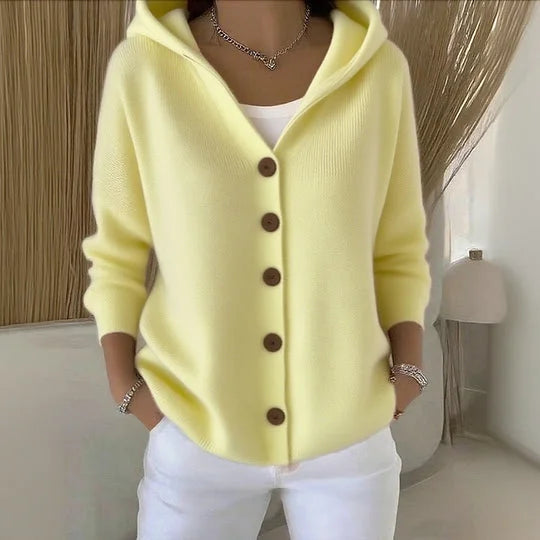 Pauline - Magnifique gilet pour femme avec boutons et capuche